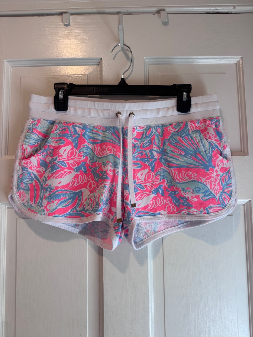 Lilly Pulitzer Pink Blue Tropical Print Knit Shorts Size Medium